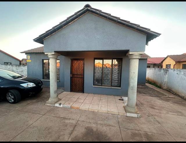 3 BEDROOM PROPERTY TO RENT IN VOSLOORUS EXT 6